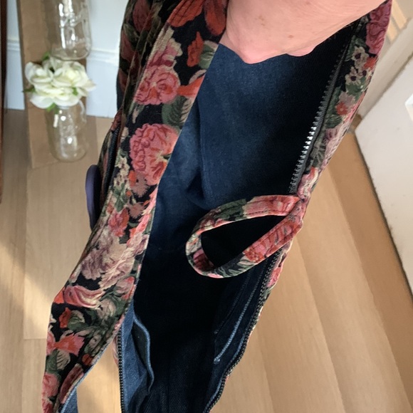Floral Denim Shoulder Bag - Picture 9 of 12
